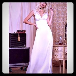 NWT Love, Courtney Roselsnd Ballroom Gown